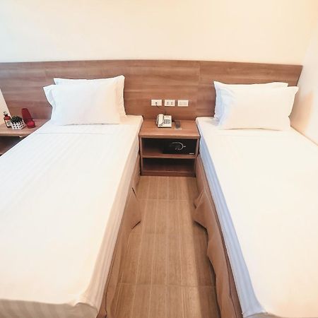 Trip Inn Near Airport Or City Center Legazpi Eksteriør bilde