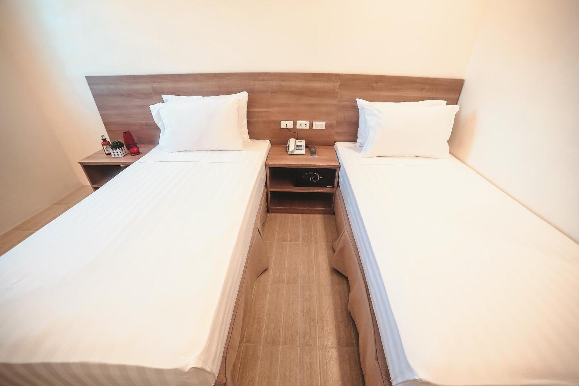 Trip Inn Near Airport Or City Center Legazpi Eksteriør bilde