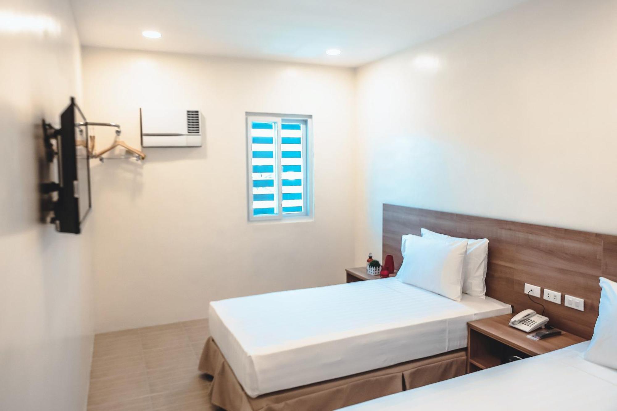 Trip Inn Near Airport Or City Center Legazpi Eksteriør bilde