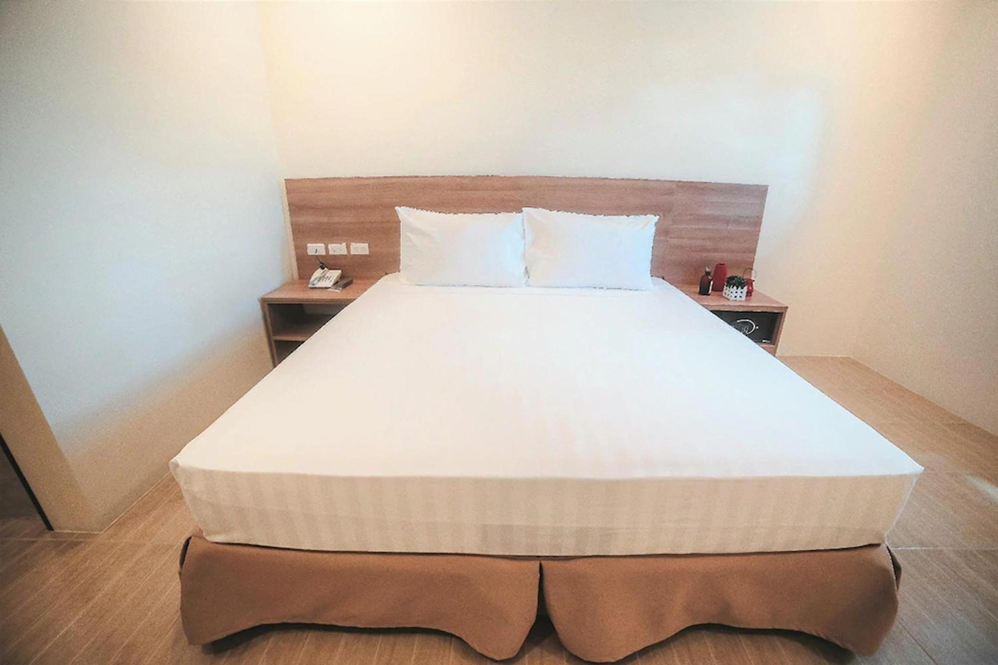 Trip Inn Near Airport Or City Center Legazpi Eksteriør bilde